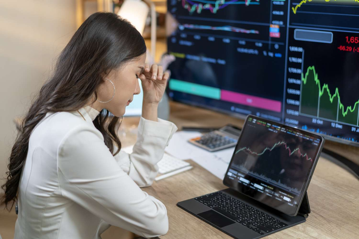 Small-Cap Market Movers Gaining Investor Interest