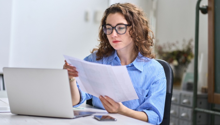 What Consistent Savers Tend to Do Differently With Their Money